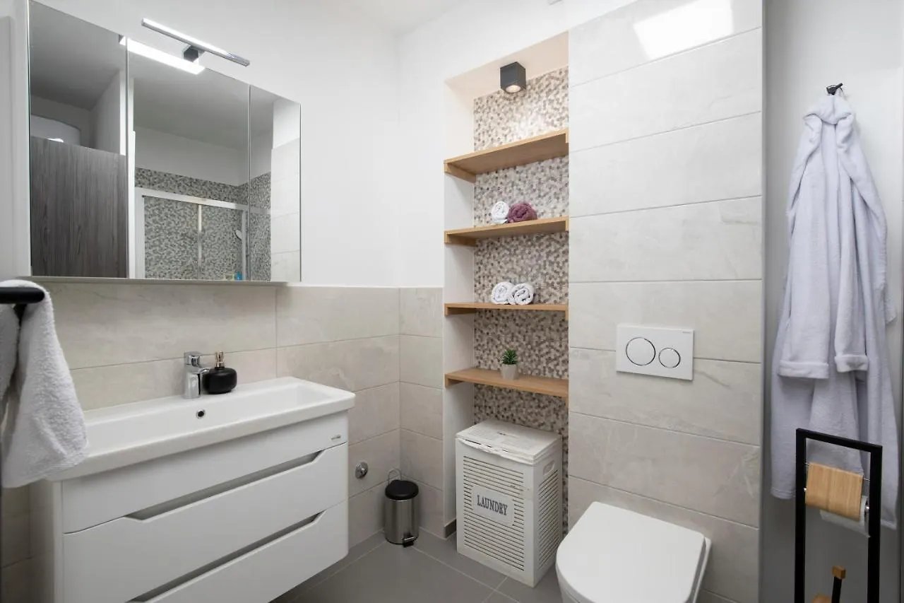 Stoja Beach Apartment Pula 0*,
